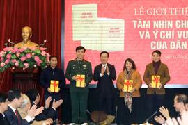 Ra mắt cuốn sách "Tầm nhìn chiến lược và ý chí vươn lên của dân tộc"