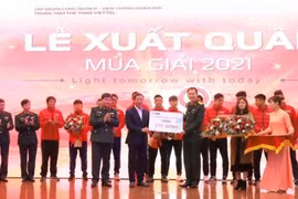 CLB Viettel nhận 2 tỷ tiền thưởng từ ngân hàng MB sau vô địch V.League 2020