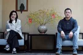 Lý Á Bằng hạnh phúc bên tình trẻ kém 19 tuổi Hải Hà Kim Hỷ