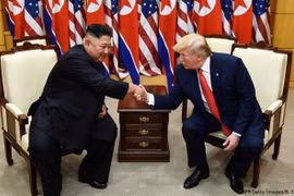 Ông Trump từng đề nghị đưa ông Kim về Triều Tiên bằng Không lực Một