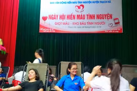 Sẻ chia những giọt máu hồng