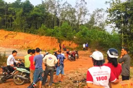 Phát hiện thi thể nam giới phân hủy mạnh ở đồi cây