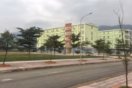 Nam thanh niên tử vong, nghi rơi lầu trong khu cách ly Covid -19