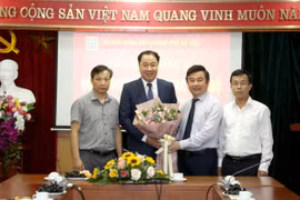 Trao quyết định bổ nhiệm ông Nguyễn Xuân Khánh giữ chức Phó Tổng biên tập báo Kinh tế & Đô thị