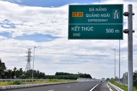 Khẩn trương khắc phục hư hỏng tại nút giao Quốc lộ 14 với cao tốc Đà Nẵng - Quảng Ngãi