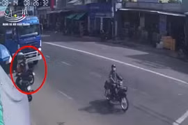 Người phụ nữ may mắn thoát khỏi “tử thần” khi đi vào điểm mù của ô tô