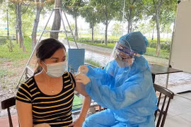 Hà Nội đảm bảo năng lực tiêm chủng tuy nhiên vắc xin phải chờ được phân bổ