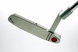 Chiếc gậy gạt dự phòng của Tiger Woods đắt hơn xe Ferrari