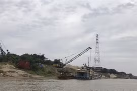 Hà Nội: Giải tỏa bến khách ngang sông, bến thủy nội địa hoạt động không phép, sai phép