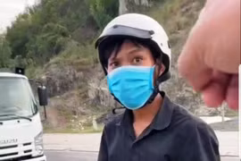 Cấp dưới làm sai, Chủ tịch UBND TP Nha Trang có “tâm thư” xin lỗi vụ “bánh mỳ không phải lương thực”
