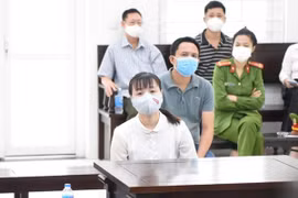 Hai nguyên cán bộ công an ở Hà Nội lĩnh án tù vì lừa đảo đồng nghiệp
