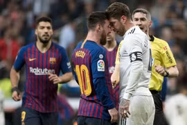 Sergio Ramos có động thái bất ngờ với Messi