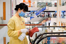 Không được lơ là, chủ quan trong bối cảnh xuất hiện biến thể COVID-19 mới