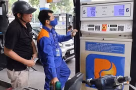 Giá xăng, dầu ngày mai có thể giảm mạnh