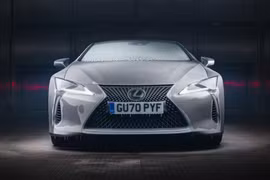 Lexus LC 500 Convertible vẫn hoạt động sau 12 tiếng bị đóng băng