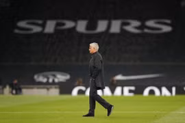 HLV Mourinho lên tiếng sau khi bị Tottenham chính thức loại bỏ
