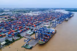 Bộ Công Thương đề nghị hàng loạt giải pháp để “giải phóng” cảng Cát Lái