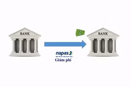 Giảm phí giao dịch ATM, chuyển tiền đến hết năm 2021