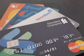 Vì sao khó đạt chỉ tiêu chuyển đổi 100% sang thẻ chip sau ngày 31/12?
