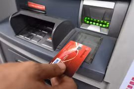 Thẻ từ ATM vẫn được chấp nhận sau 31/12/2021