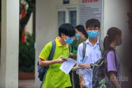 Thí sinh và chuyên gia nhận định trái chiều về đề thi Tiếng Anh