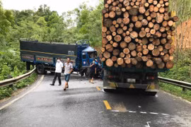 Bắc Kạn: 3 xe tông nhau, quốc lộ 3 ùn tắc