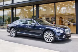 Bentley Flying Spur V8 2021 ra mắt tại Việt Nam, giá từ 18 tỷ đồng
