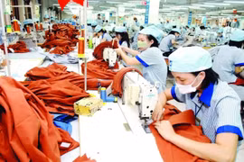 “Chỉ nhìn tăng trưởng GDP, đâu thấy hết sự khó khăn của doanh nghiệp”