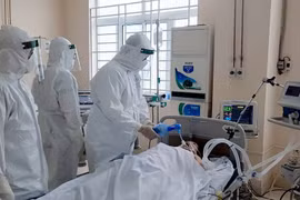 Đề xuất dùng ngân sách thanh toán tất cả chi phí điều trị bệnh nhân Covid-19