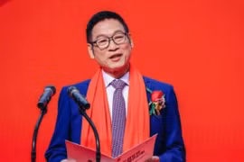 Zhang Congyuan – từ chủ một trang trại lợn trở thành tỷ phú giàu nhất Đài Loan