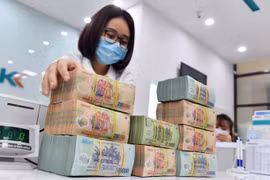 Room tín dụng: Có nên để ngân hàng “liệu cơm gắp mắm”?