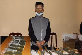Bắt đối tượng vận chuyển 14 bánh heroin