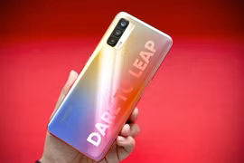 Realme ra mắt điện thoại V15 5G, giá bán từ 5,4 triệu đồng