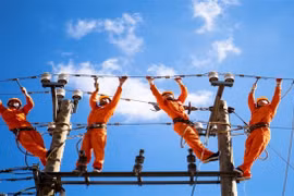 Năm 2020: Tổng sản lượng điện sản xuất và nhập khẩu cả năm ước đạt gần 237,561 tỷ kWh