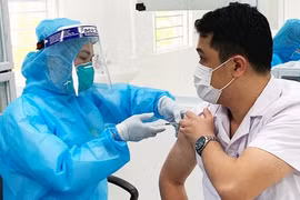 Chi ngân sách 12.100 tỷ đồng mua vaccine Covid-19