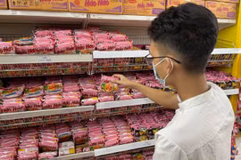 Sau loạt vụ "lùm xùm" chất cấm có trong mỳ ăn liền, châu Âu đã có quy định mới