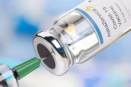 Liều thứ 3 vaccine Covid-19 AstraZeneca tăng cường chống lại Omicron