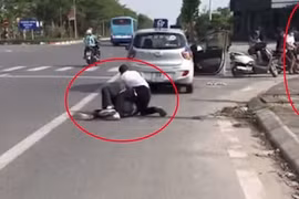 Kỷ luật cán bộ công an "chỉ đứng bấm điện thoại", không hỗ trợ người dân bắt cướp  