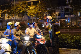 Sẽ tăng cường xử phạt người đi trên đường không đeo khẩu trang