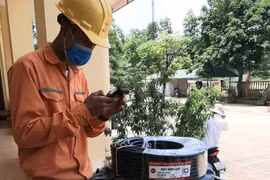 Bắt đối tượng giả danh nhân viên điện lực bán dây điện dởm