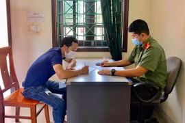 Triệu tập nam thanh niên đăng tin sai sự thật có thuốc trị Covid-19