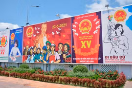 Sáng suốt lựa chọn người có đức, có tài