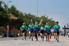 Cô gái Việt vượt 4 sa mạc đặt mục tiêu chinh phục những đường chạy khắc nghiệt nhất 7 châu lục