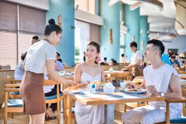 Du lịch nội địa sẵn sàng bùng nổ trở lại, du khách Việt hào hứng “sống bù”
