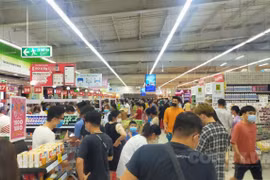 Người dân đổ đến các siêu thị mua hàng, Sở Công Thương Hà Nội khẳng định sẽ cung ứng đủ