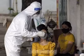 Sáng 18/7, thêm 2.472 ca COVID-19 mới và 626 ca TP Hồ Chí Minh đăng ký bổ sung