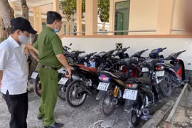Bình Định: CSGT bắt giữ 25 đối tượng điều khiển mô tô dàn hàng ngang nẹt bô, đánh võng