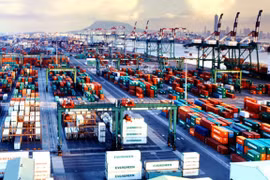 Việt Nam tăng 3 bậc về chỉ số logistics 2021