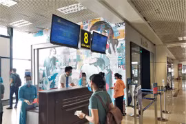 Nhân viên hàng không "gặp khó" khi đi/đến làm việc tại Cảng Hàng không Nội Bài