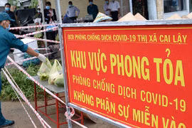 Tiền Giang: Hai bệnh nhân Covid-19 nặng phải chuyển lên Bệnh viện Chợ Rẫy điều trị
